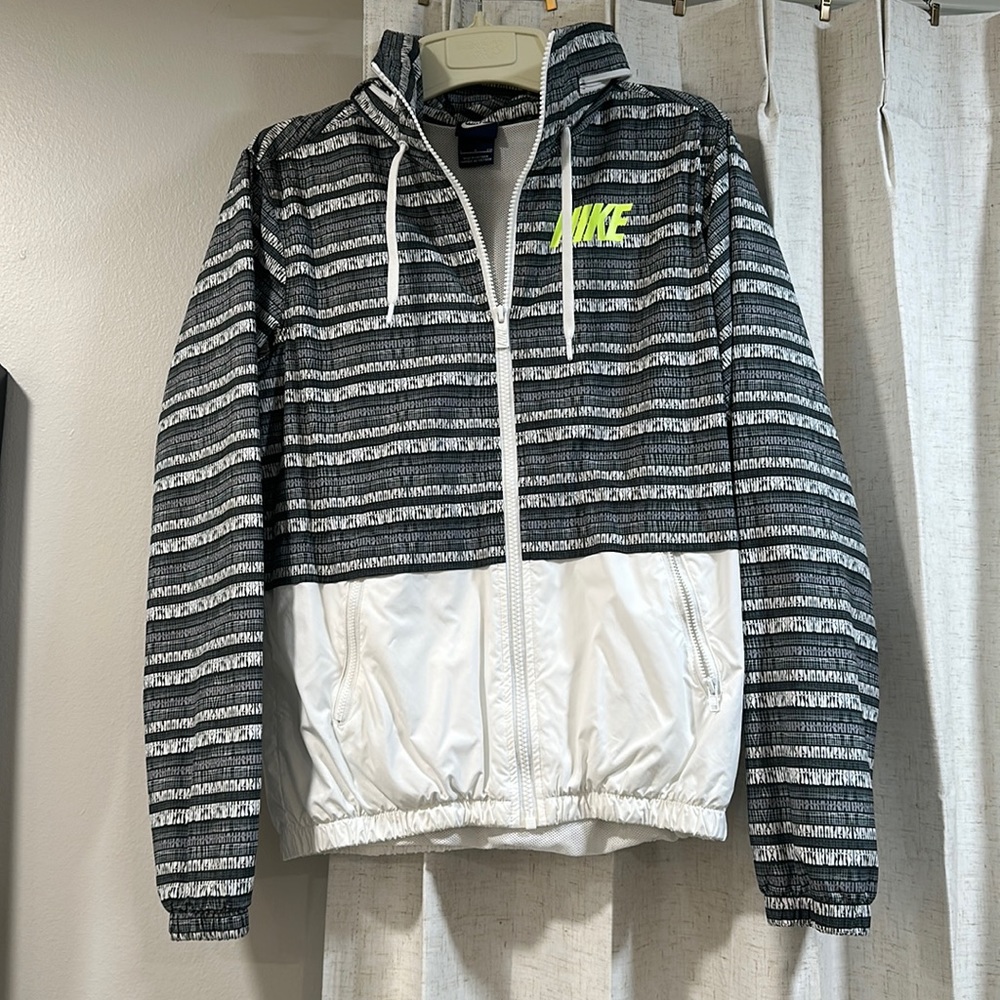 NIKE windbreaker
